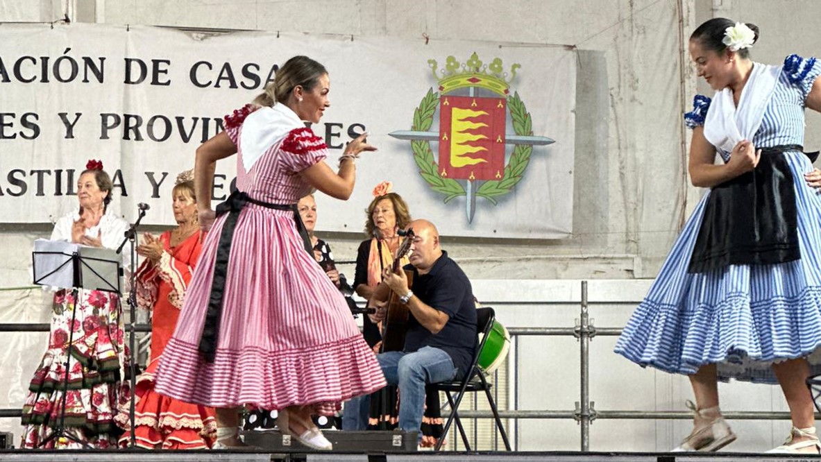 Actuación del grupo de baile Azabache y el Coro rociero Romero y Jara